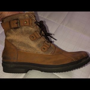 Vintage UGG Leather duck boots